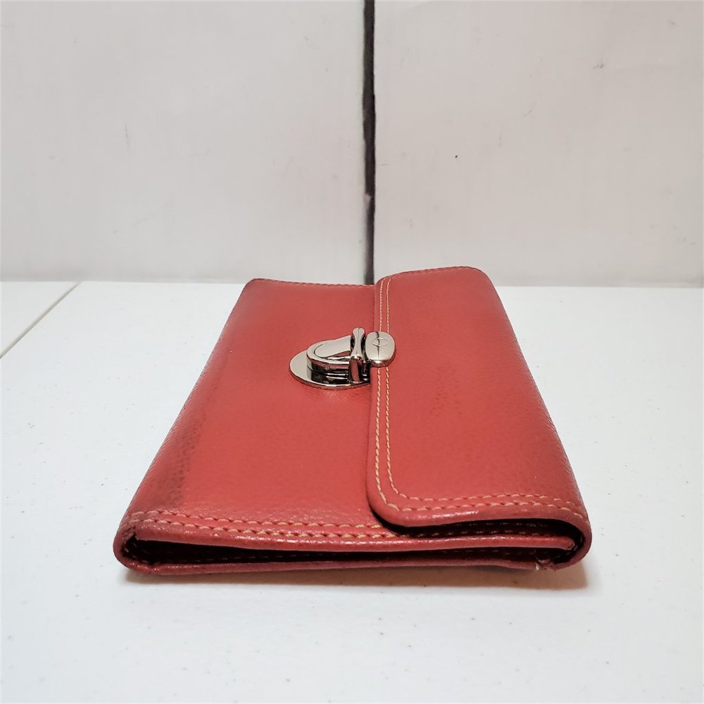 *SOLD* Pebbled Faux Leather Bi-Fold Wallet Organizer - Picture 8 of 9